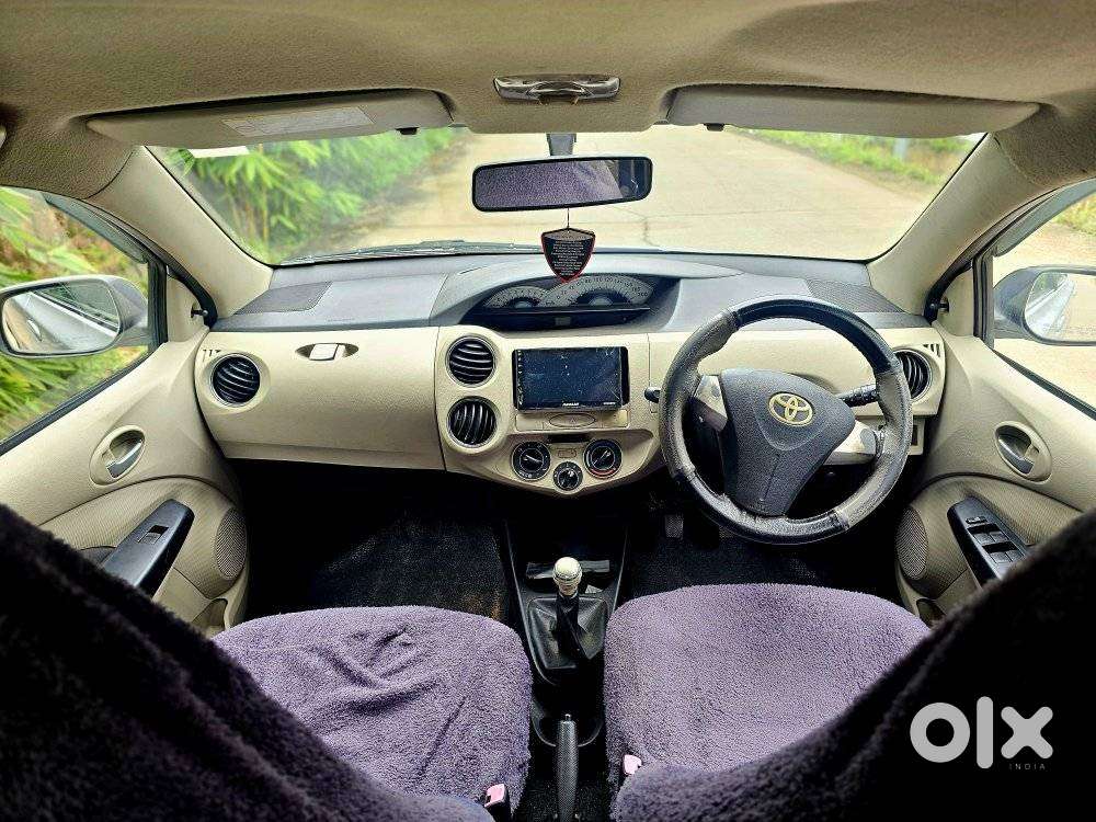 Toyota Etios Liva 1.2 High, 2012, Petrol