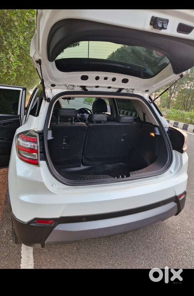 Mahindra Xuv400 El 2023