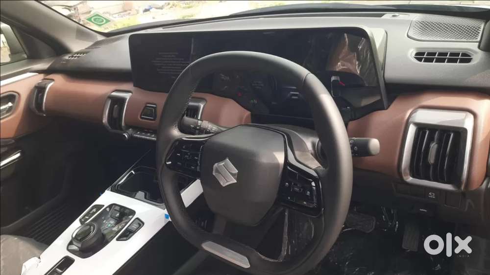 Maruti Suzuki Grand Vitara 1.5 Alpha Plus Intelligent Hybrid Ecvt, 2..