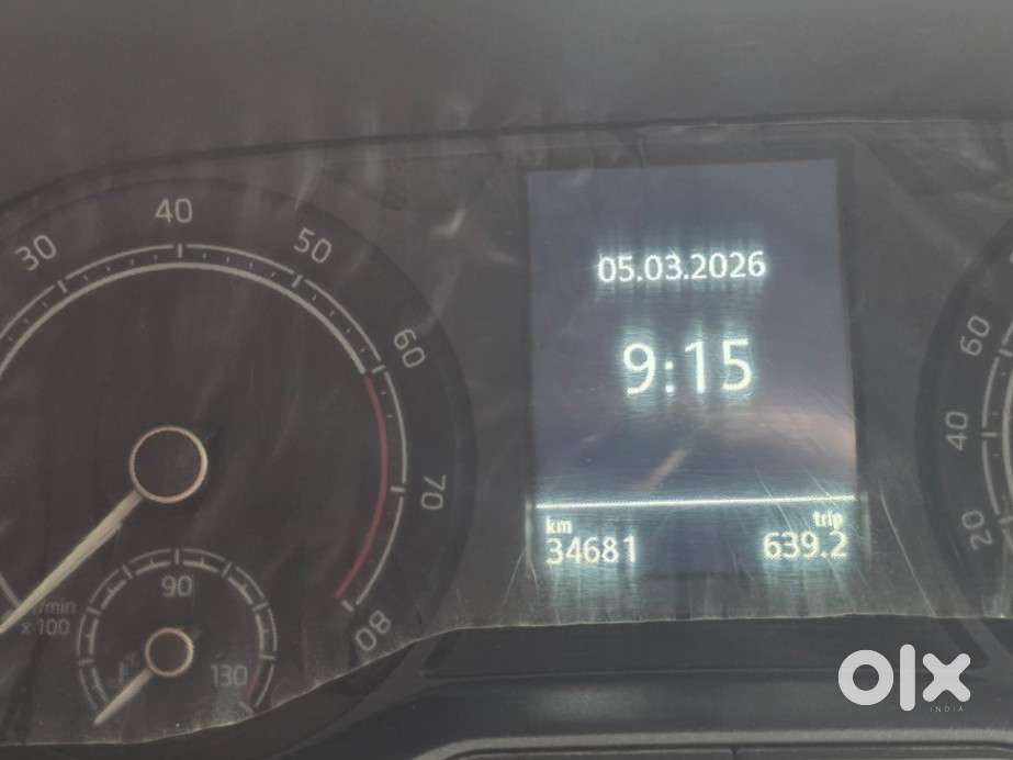 Skoda Slavia Style 1.0l Tsi Mt, 2023, Petrol