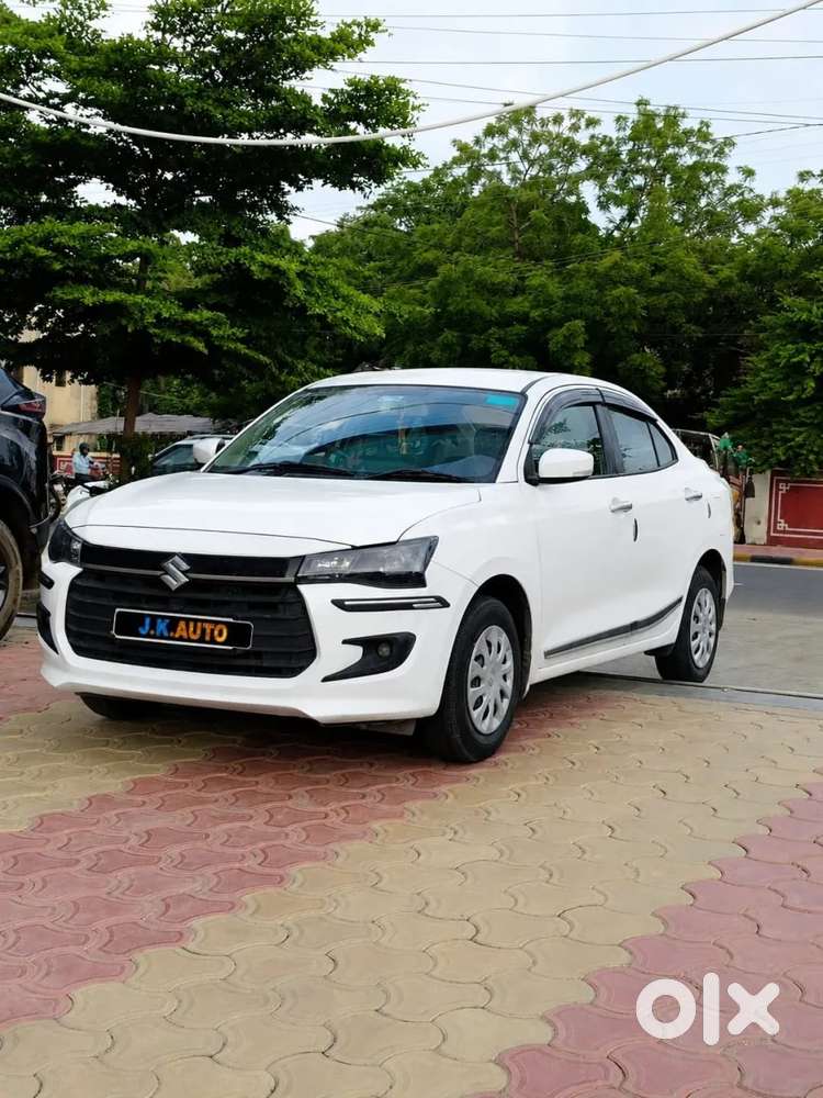 Maruti Suzuki Dzire Vxi Ags, 2025, Petrol