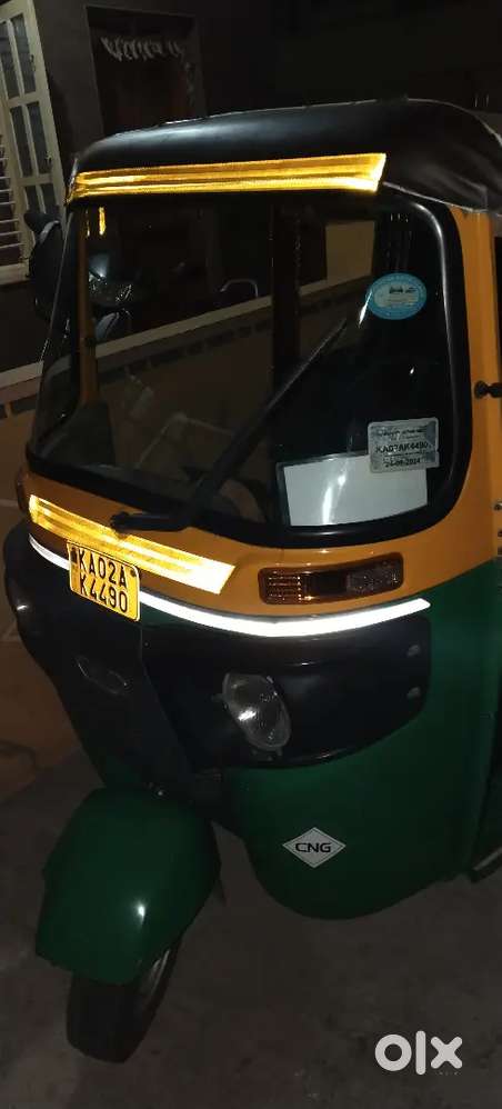 Auto Bajaj