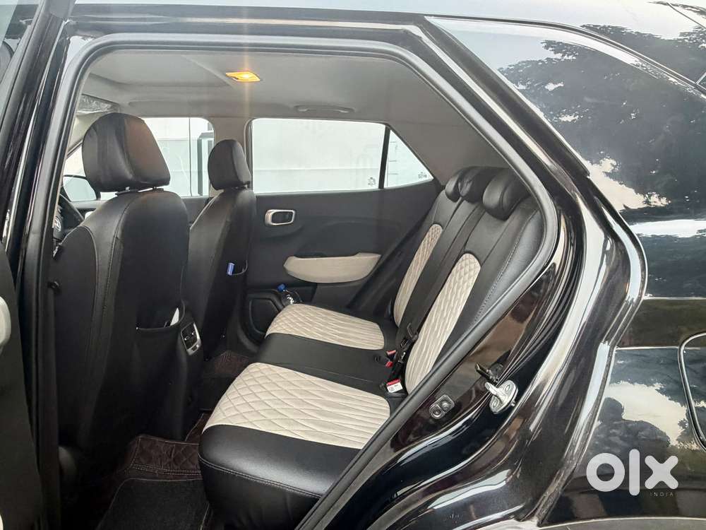 Hyundai Venue 1.2 S (o), 2024, Petrol