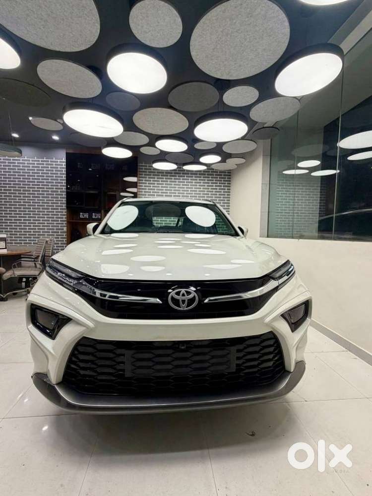 Toyota Urban Cruiser Hyryder V Neodrive Aero Edition, 2025, Petrol