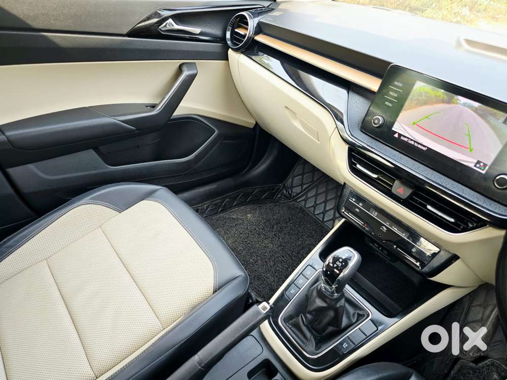 Skoda Slavia 1.0 Tsi Style, 2023, Petrol