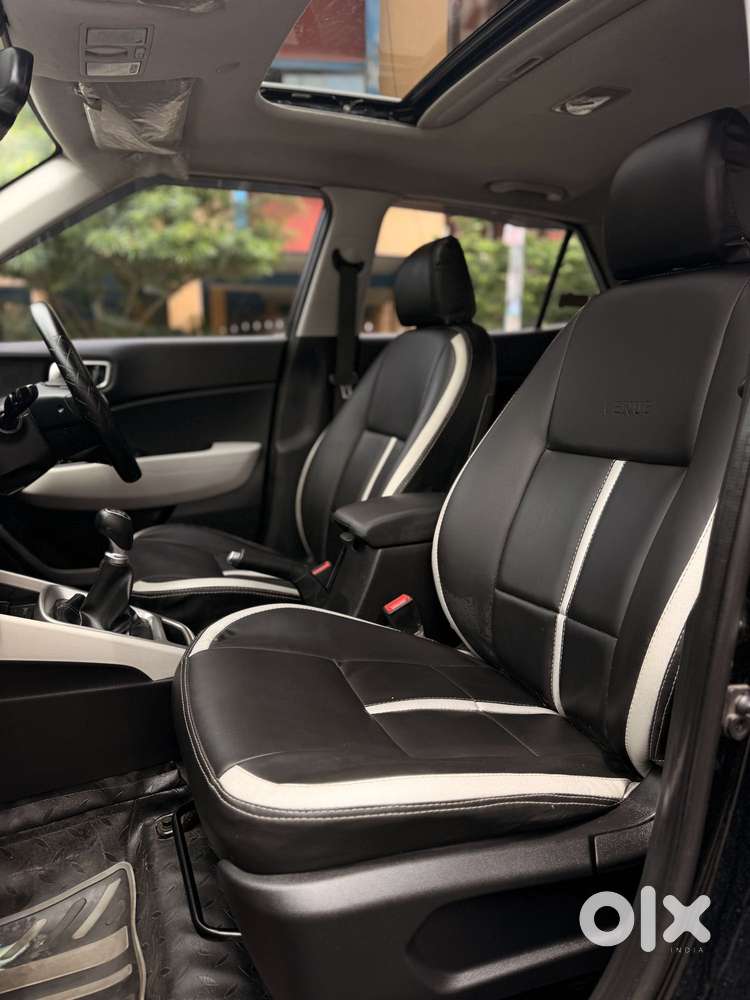 Hyundai Venue Sx Mt, 2023, Petrol