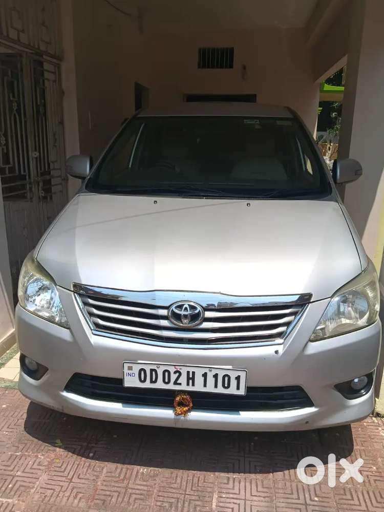 Toyota Innova 2013 2.5v Diesel Well Maintained