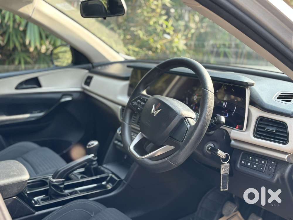 Mahindra Xuv700 2.2 Ax 5 Diesel Mt 7 Str, 2022, Diesel