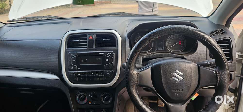 Maruti Suzuki Brezza 1.5 Lxi Smart Hybrid, 2020, Petrol