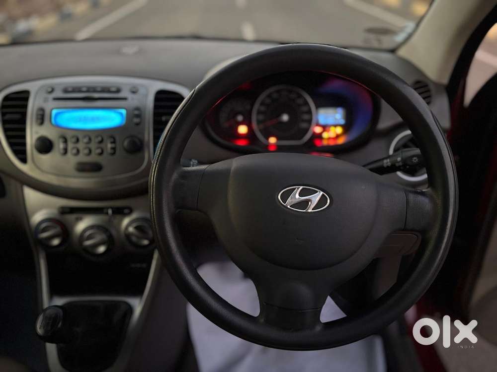 Hyundai I10 Sportz, 2015, Petrol