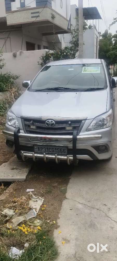 Toyota Innova 2013 Diesel 180000 Km Driven