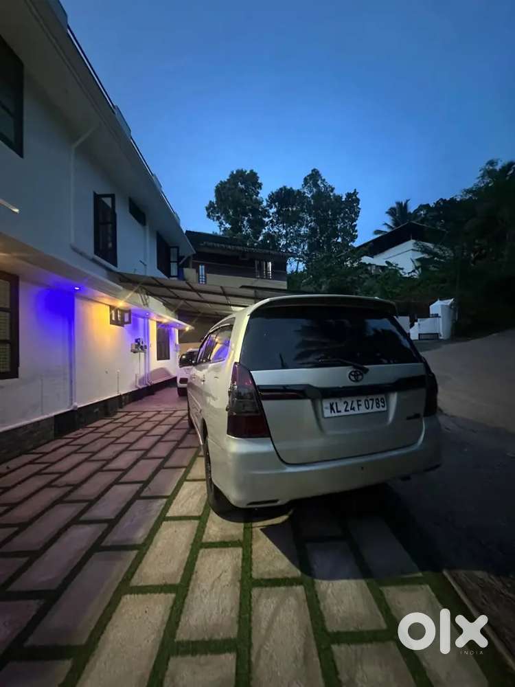 Toyota Innova 2012 Diesel Well Maintained