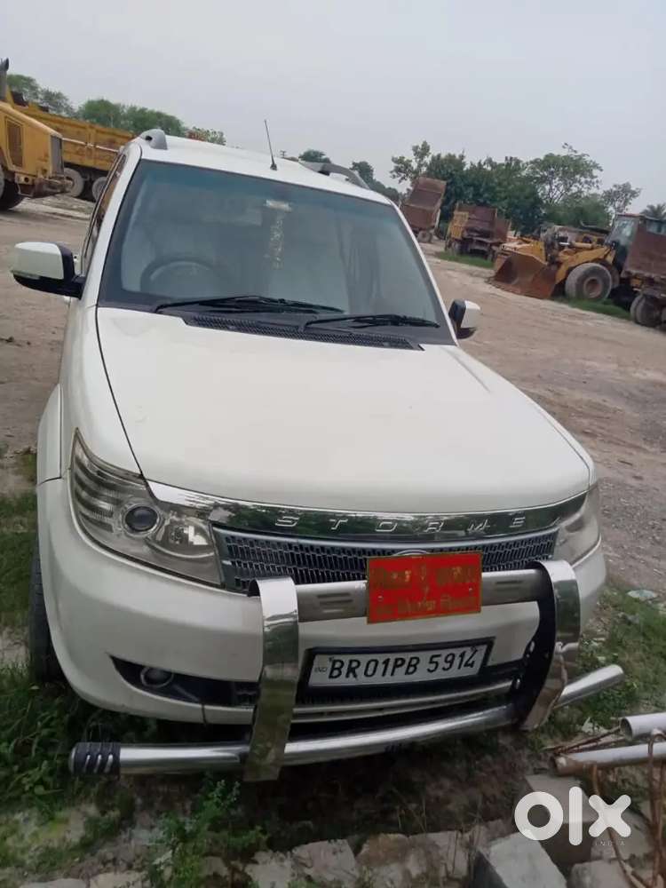 Tata Safari Storme 2013 Diesel 80000 Km Driven