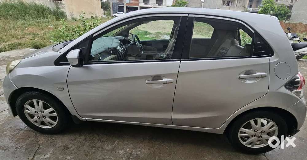 Honda Brio 1.2 V 2011