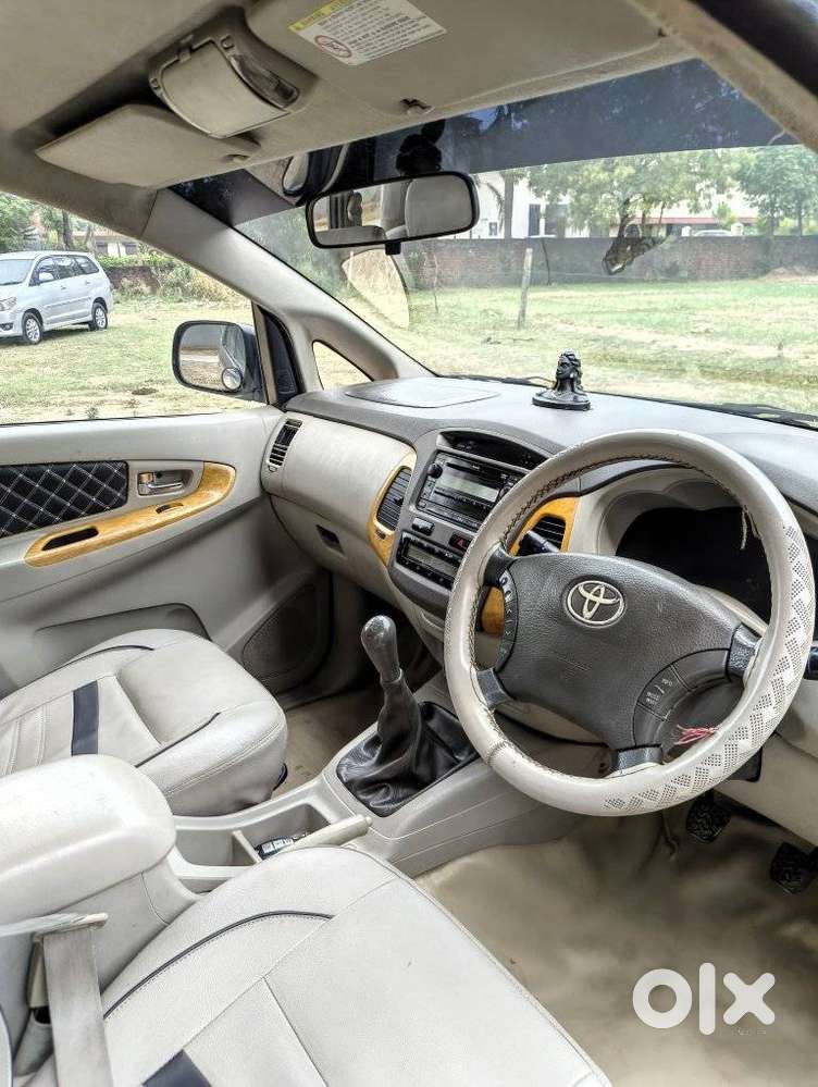 Toyota Innova 2.5 V 7 Str, 2009, Diesel