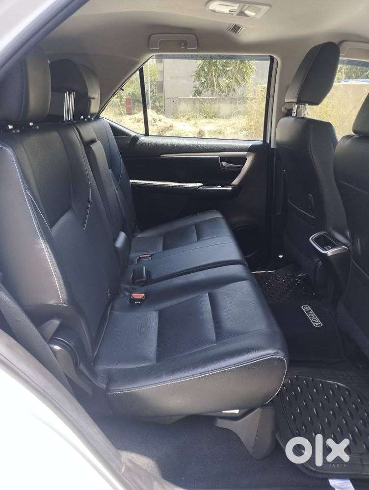 Toyota Fortuner 4x2 At 2.7 Petrol, 2024, Petrol