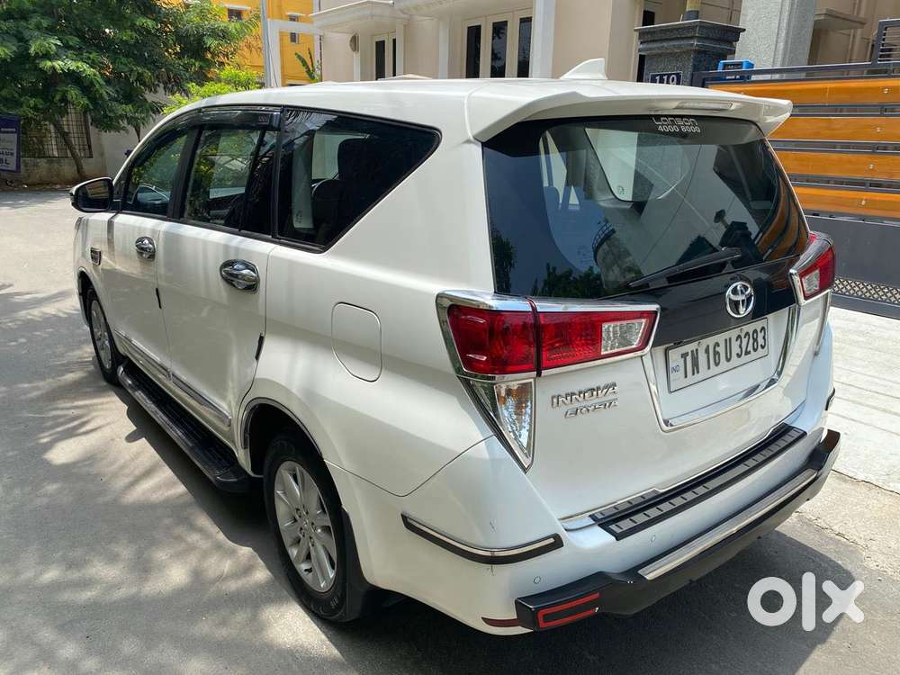 Toyota Innova Crysta [2020-ongoing] 2.4 Gx 7 Str, 2023, Diesel