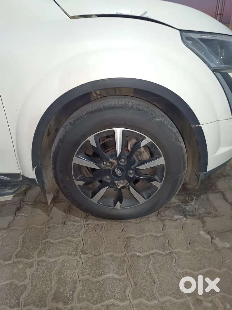 Mahindra Xuv500 W11 Sunroof Diesel 2021