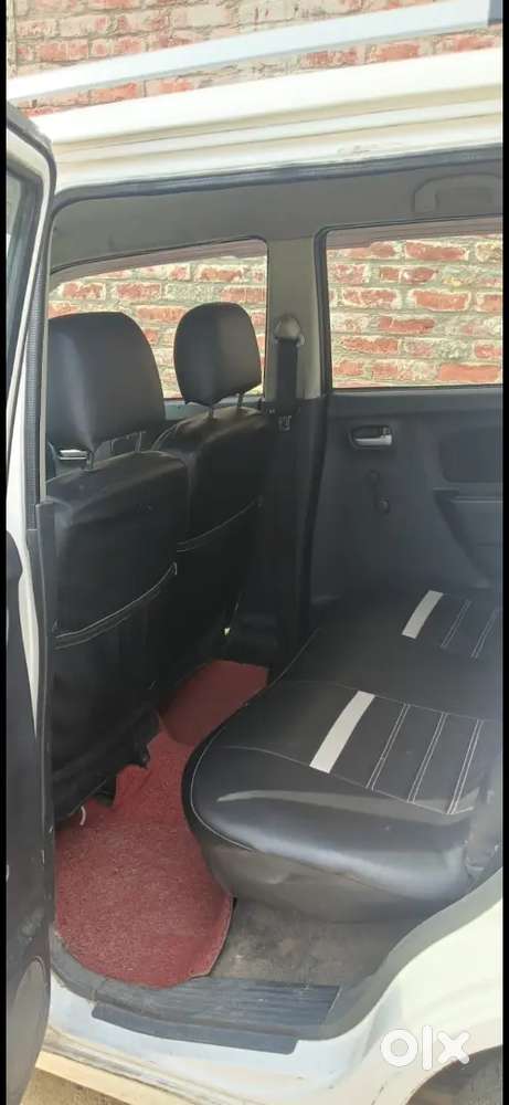 Maruti Suzuki Wagon R 2011 Petrol +lpg Company Fitted