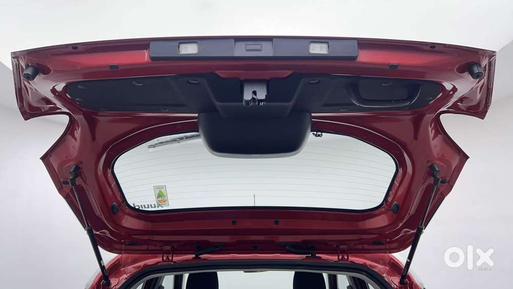 Tata Punch 1.2 Revotron Creative Amt Dual Tone, 2022, Petrol