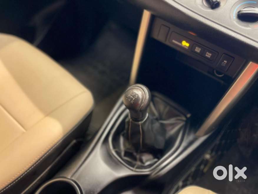 Toyota Innova Crysta [2020-ongoing] 2.4 Gx 8 Str, 2022, Diesel