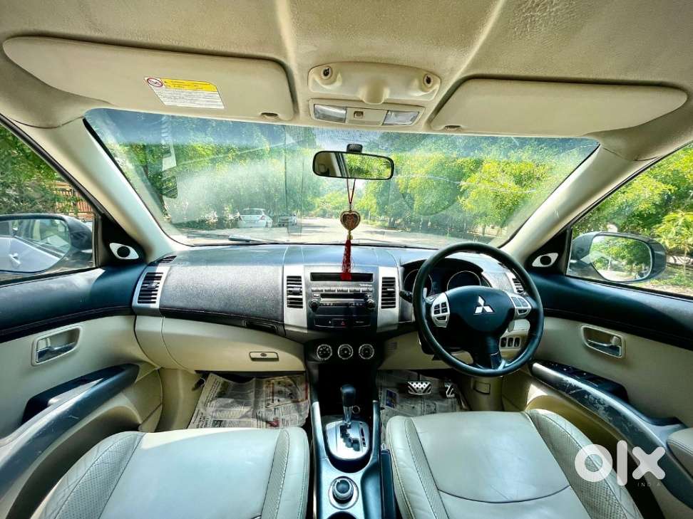 Mitsubishi Outlander New, 2011, Petrol