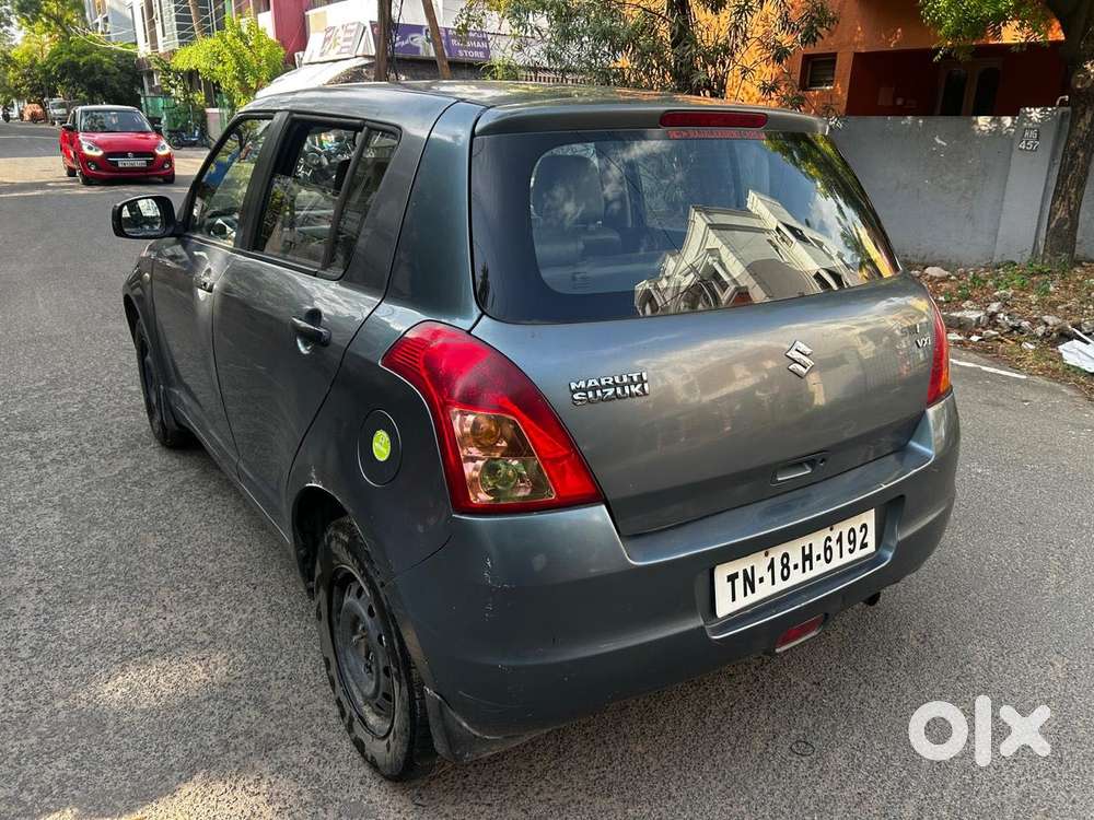 Maruti Suzuki Swift Vxi + Manual, 2011, Petrol
