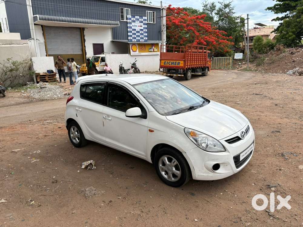 Hyundai I20 Asta Petrol 2010