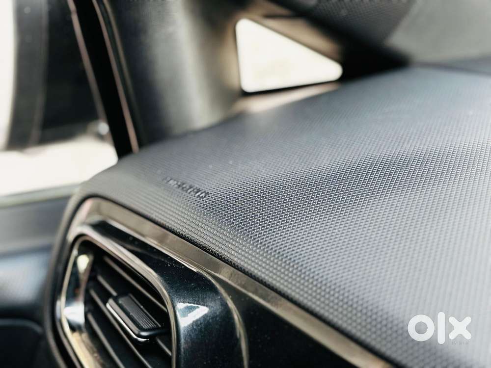 Tata Altroz 1.2 Xz Plus Dark Edition, 2021, Petrol