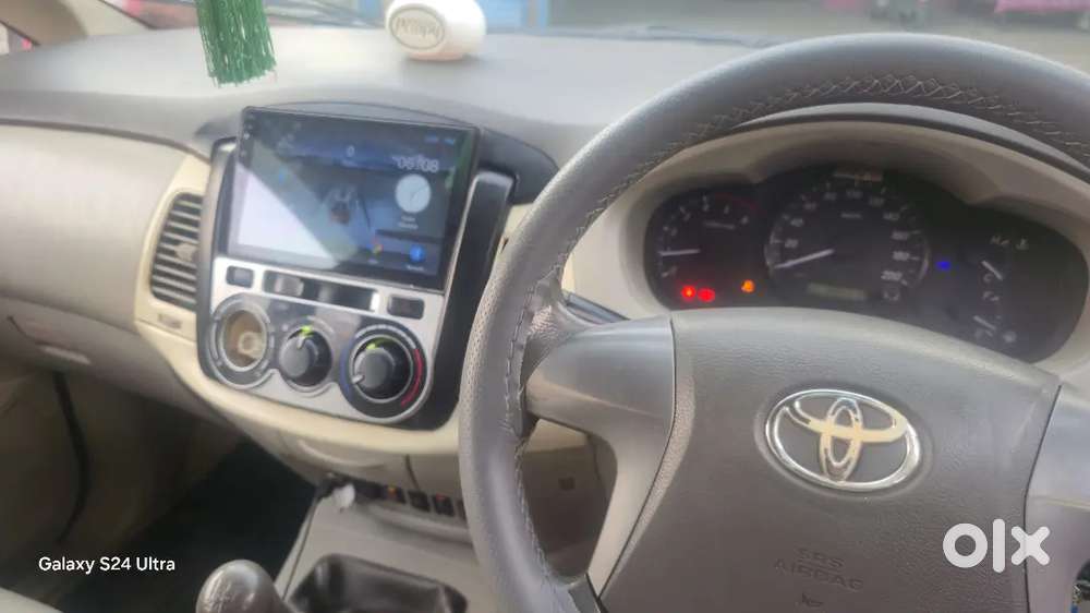 Toyota Innova 2013 Diesel 295000 Km Driven