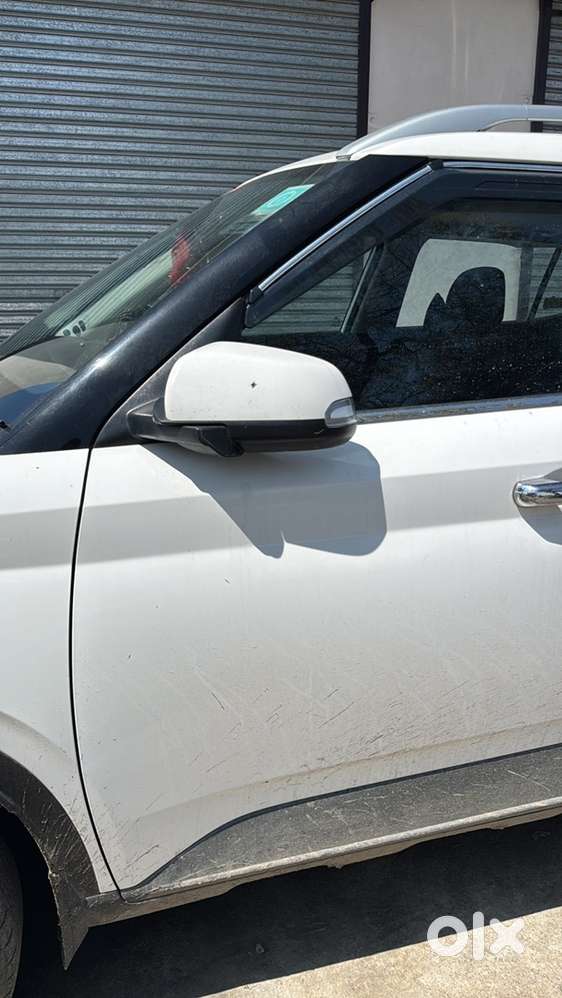 Hyundai Venue Petrol 2024
