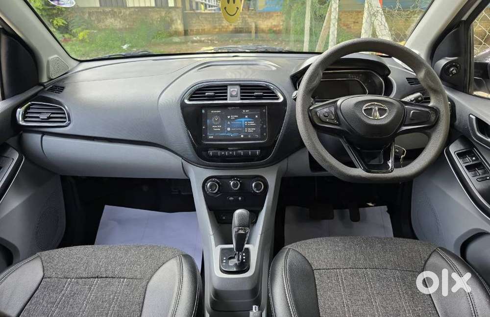 Tata Tiago 1.2 Revotron Xza, 2022, Petrol