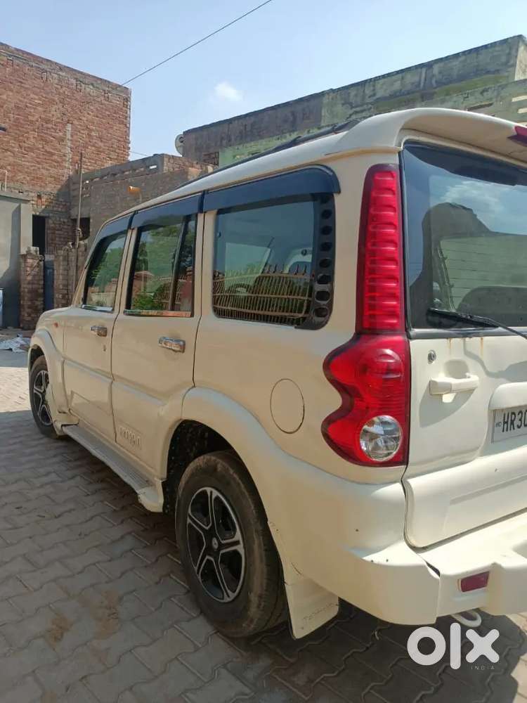 Mahindra Scorpio Classic 2009