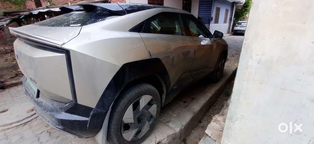 Mahindra Be 6 2026 Electric 8000 Km Driven
