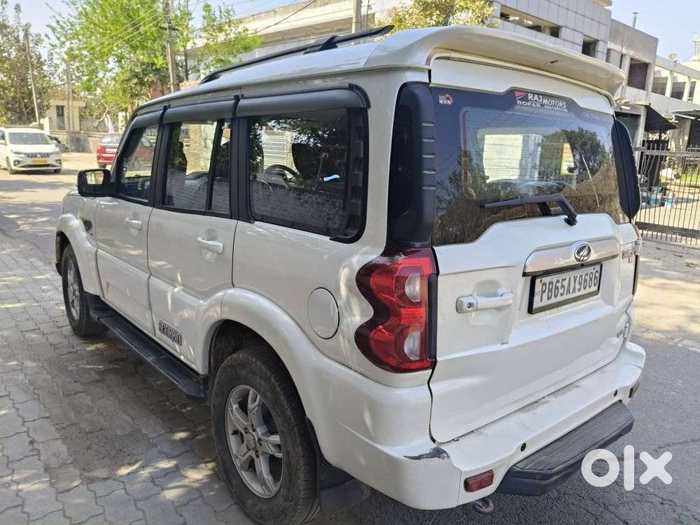 Mahindra Scorpio