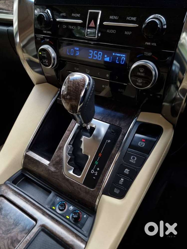 Toyota Vellfire 2.5 Hybrid, 2022, Electric