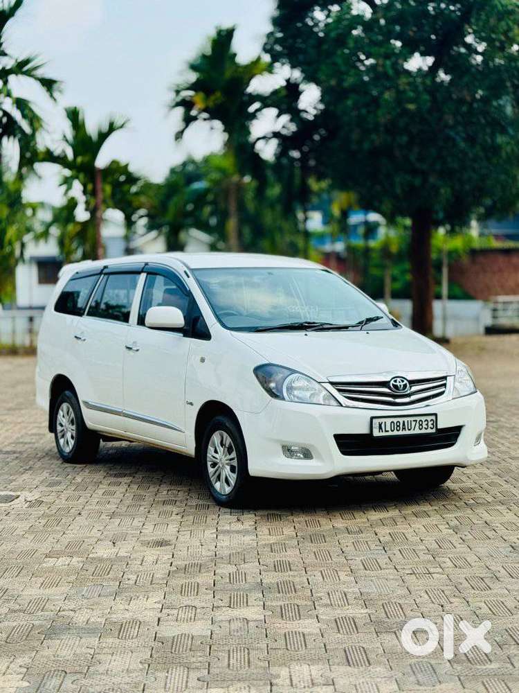Toyota Innova 2.5 Z Diesel 7 Seater, 2011, Diesel