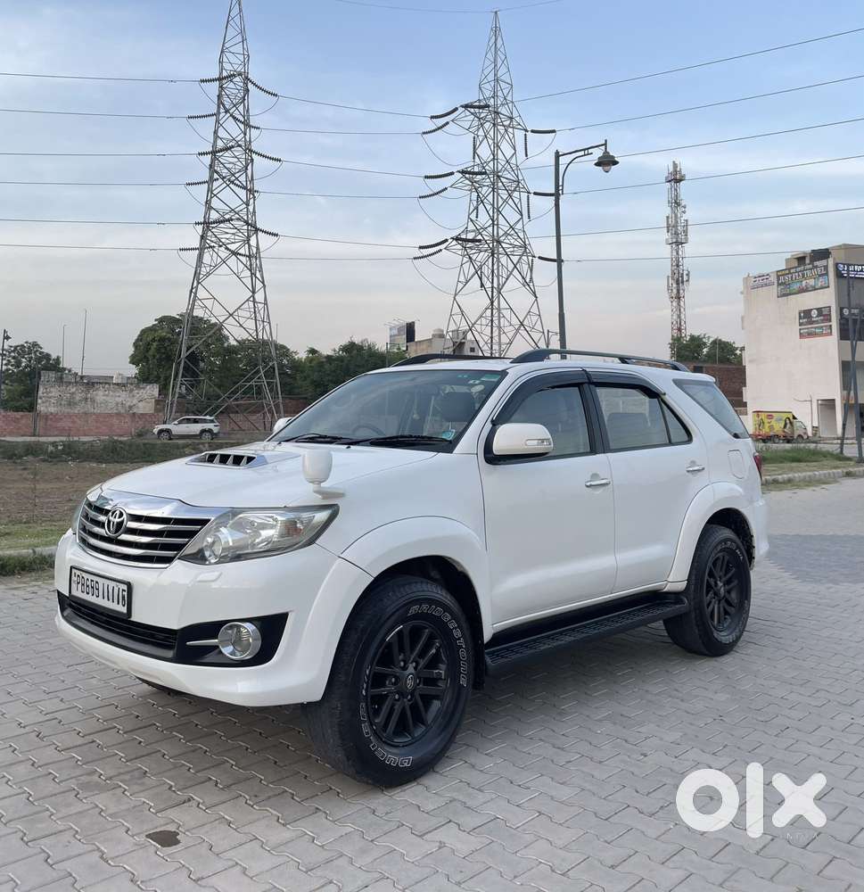 Toyota Fortuner 2011-2016 4x2 At, 2015, Diesel