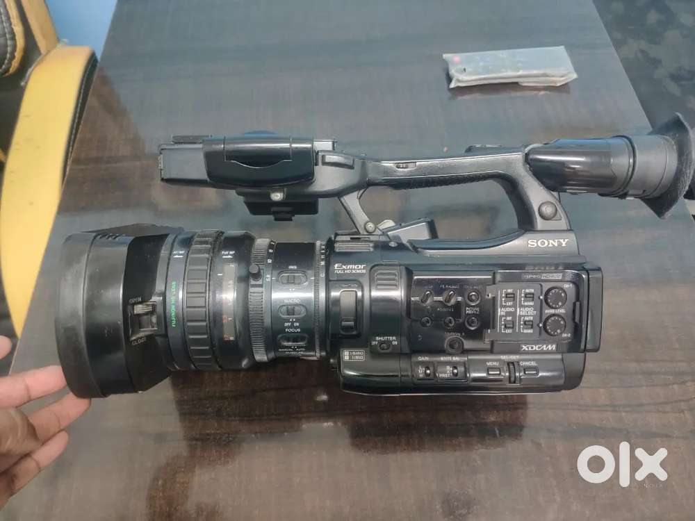 PMW 200 video camera Cameras Lenses 1824732498