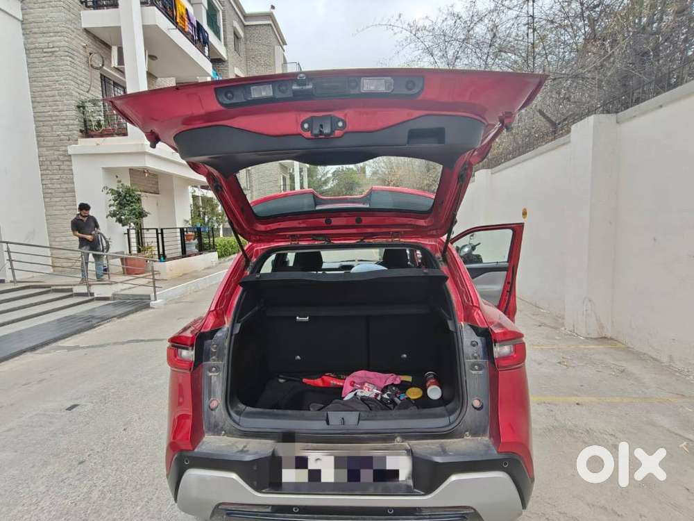 Nissan Magnite Xv Turbo Cvt (executive) 2023  1st Owner