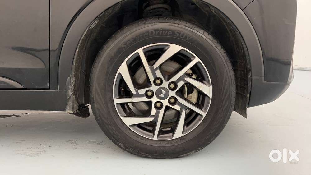 Mahindra Xuv300 W8 Option Diesel, 2023, Diesel