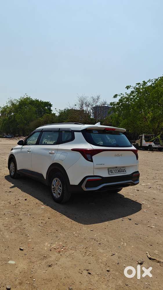 Kia Carens 1.5 Premium 7 Str, 2023, Petrol
