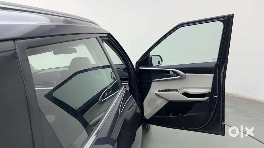 Kia Carens 1.4 Prestige Plus Turbo 7 Str, 2022, Petrol