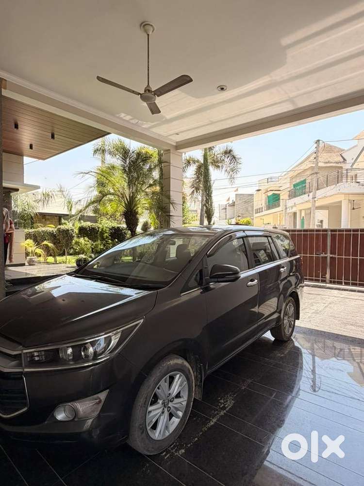 Toyota Innova Crysta 2018