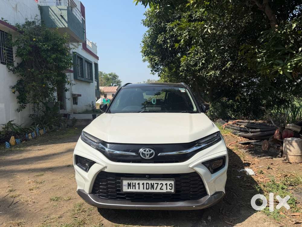 Mildhybrid Top Model With Panaromic Sunroof , Automatic Gear Transmis