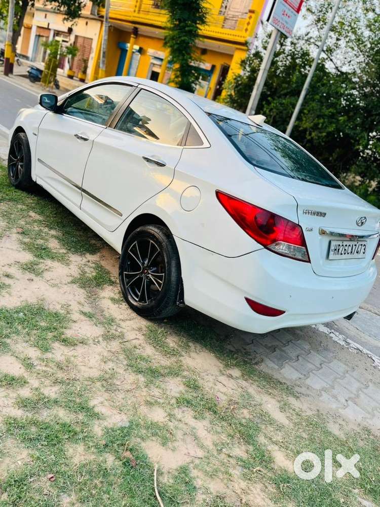 Hyundai Verna 2013 Diesel 128000 Km Driven