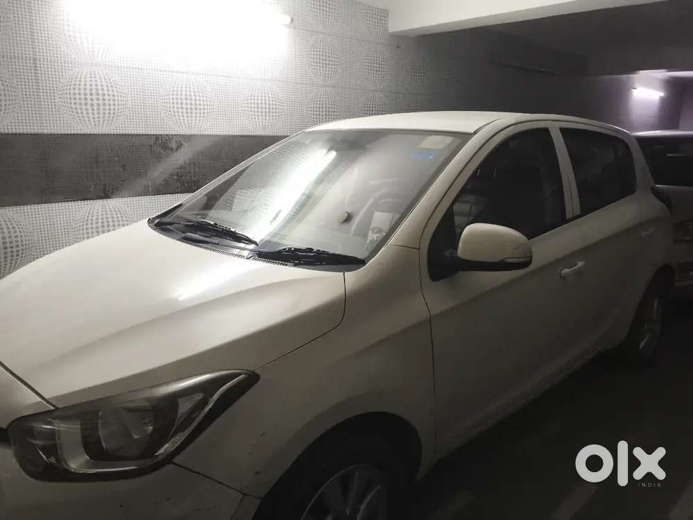 Hyundai I20 Sportz Petrol + Cng  Excellent Condition  Single User