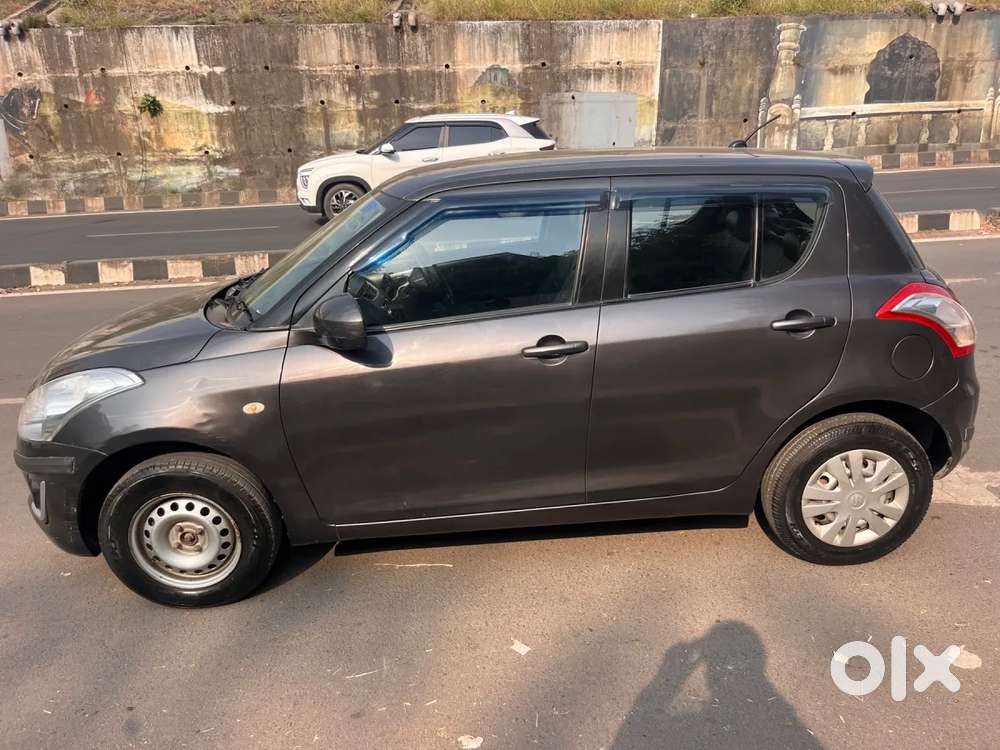 Maruti Suzuki Swift Lxi Optional-o, 2016, Petrol