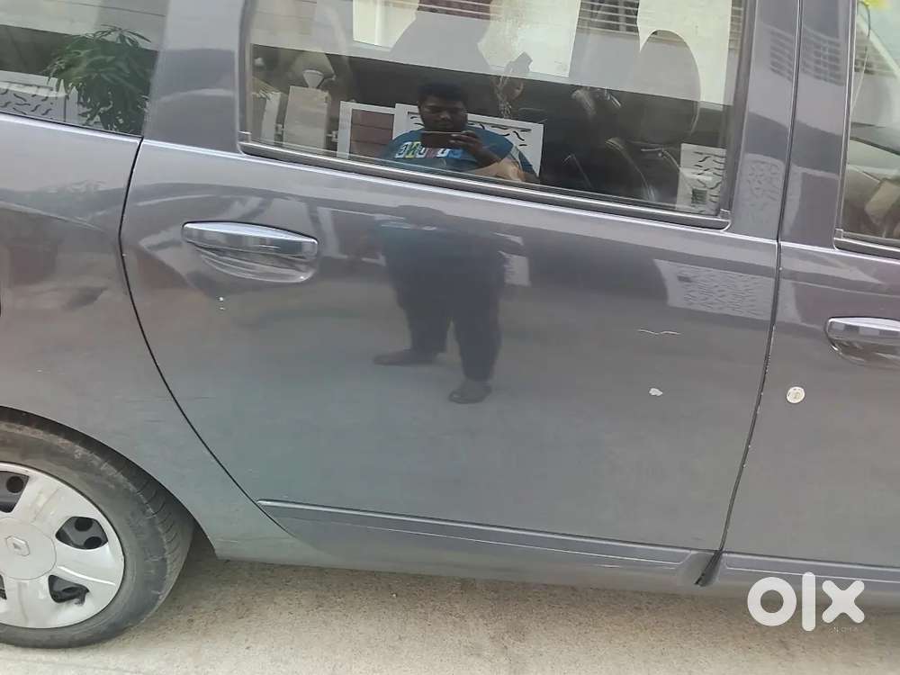 Renault Lodgy Rxl 8-seater  Well Maintained  Smooth Drive