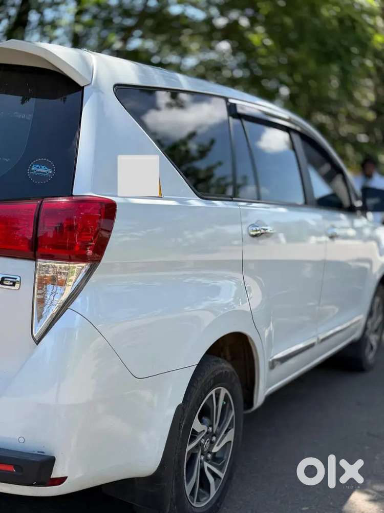Toyota Innova Crysta 2024